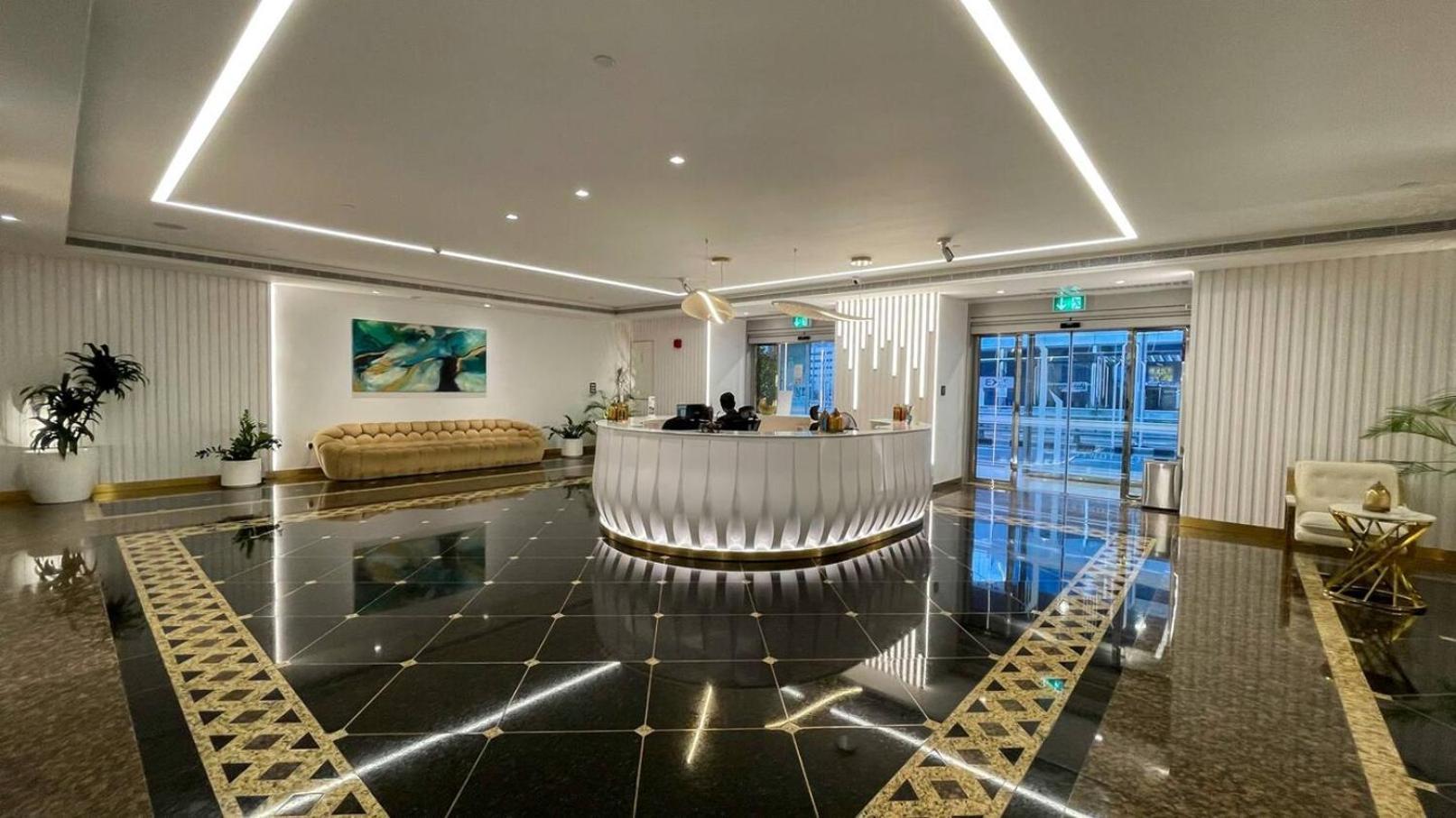 Sea & Palm View Elegant 1 Bedroom Apartment ドバイ エクステリア 写真