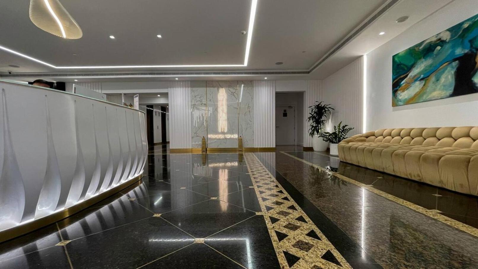 Sea & Palm View Elegant 1 Bedroom Apartment ドバイ エクステリア 写真