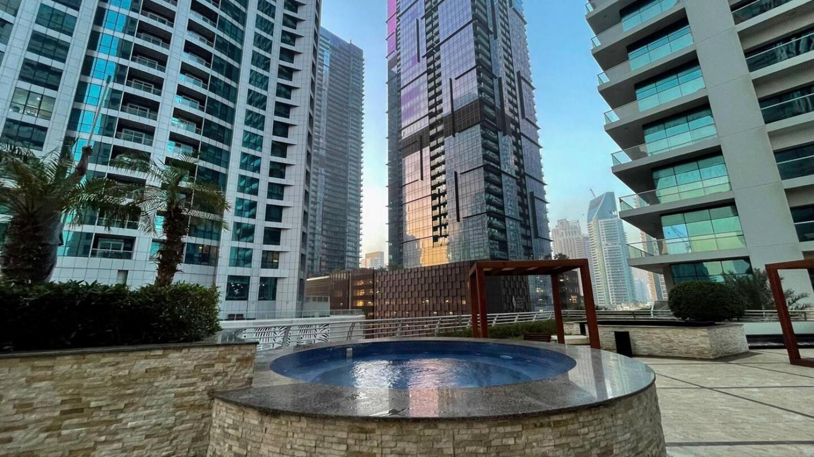 Sea & Palm View Elegant 1 Bedroom Apartment ドバイ エクステリア 写真