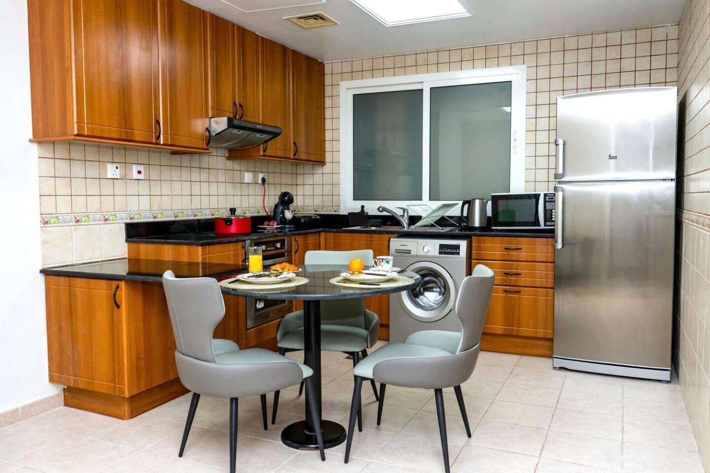 Sea & Palm View Elegant 1 Bedroom Apartment ドバイ エクステリア 写真