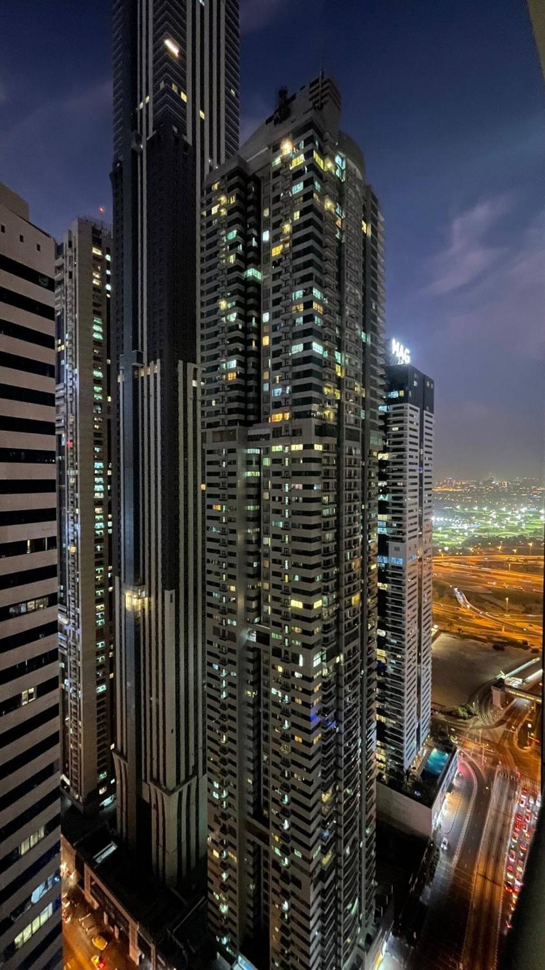 Sea & Palm View Elegant 1 Bedroom Apartment ドバイ エクステリア 写真